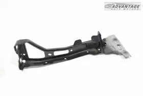 8W0821135B AUDI Front Left Driver Fender Mount Bracket A4