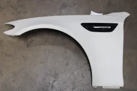 41357844701 BMW Lh Left Fender Grille Light Scratches M5 41357844701 BMW Lh Left Fender Grille Light Scratches M5