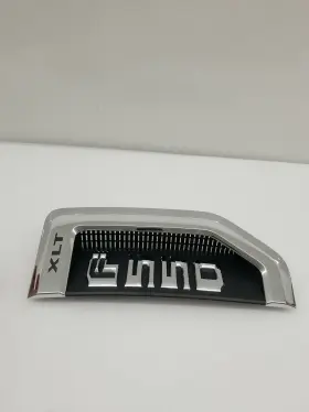 JC3B-25000A72 FORD Platinum Right Fender Grille Ornament F550 #2