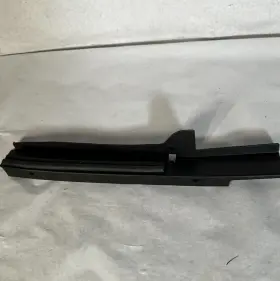 841303V000 HYUNDAI Left Fender Bracket Azera 841303V000 HYUNDAI Left Fender Bracket Azera
