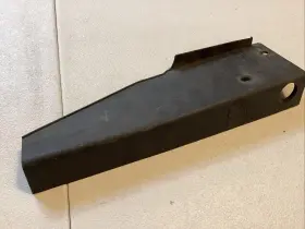 84169D9000 KIA Front Right Fender Apron Upper Bracket Cover