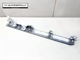 CPLA16151AB LAND ROVER Front Left Fender Upper Mount Bracket CPLA16151AB LAND ROVER Front Left Fender Upper Mount Bracket