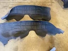 76748-JF00A NISSAN Gtr Rear Protectors Fender Liner R35