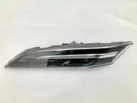 3202001551 PORSCHE Left Bumper Marker Light 911 3202001551 PORSCHE Left Bumper Marker Light 911