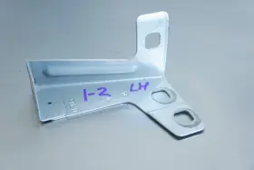 7L5-805-609 PORSCHE Front Left Driver Fender Mount Bracket #2