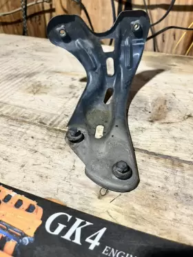 1K5821136 VOLKSWAGEN Right Front Fender Bracket Mount Gti Vw #3 1K5821136 VOLKSWAGEN Right Front Fender Bracket Mount Gti Vw #3